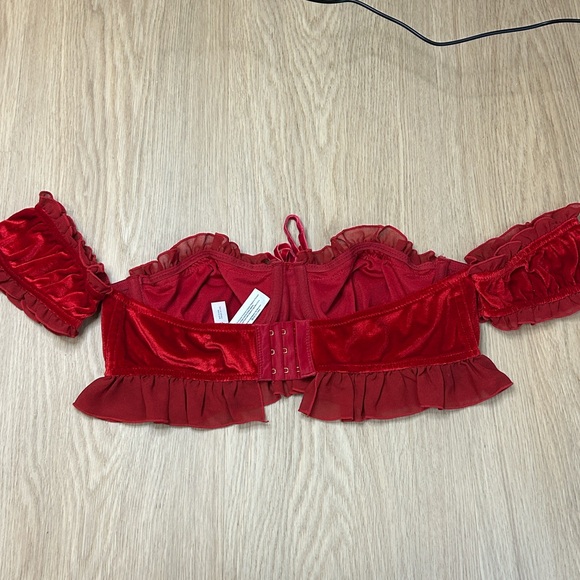 Urban Outfitters Out From Under Velvet & Ruffle Off Shoulder Bra Top XL - Picture 7 of 7